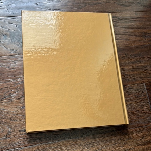 The Oprah Winfrey Show Hardcover Coffee Table Book - Picture 4 of 5